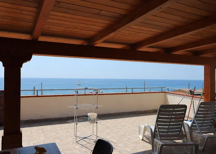 Mandorla Al Mare 西塔德拉德尔卡波